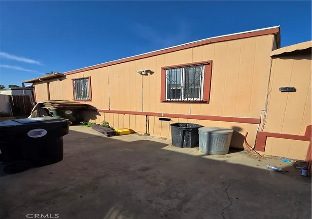 Photo 4 of Manufactured home for sale at 3319 Avalon #26 St, Jurupa Valley, CA 92509 | MLS# CV26050046 | Listing updated on 2026-09-14