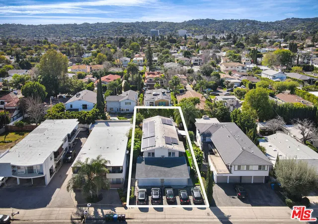 Photo 3 of Multi family home for sale at 14722 Magnolia Blvd, Sherman Oaks, CA 91403 | MLS# 26661779 | Listing updated on 2026-09-14
