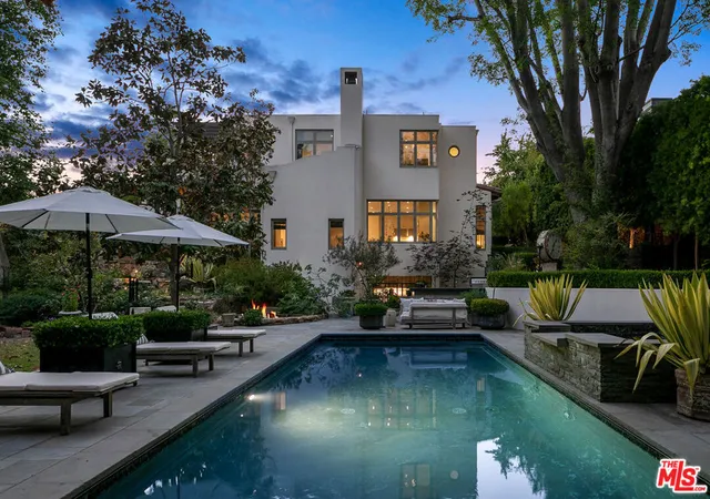 Photo 3 of Single family home for sale at 850 Muskingum Ave, Pacific Palisades, CA 90272 | MLS# 26661903 | Listing updated on 2026-10-06