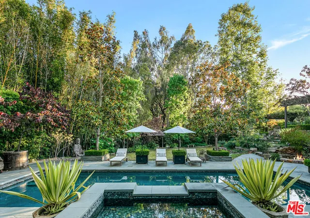 Photo 4 of Single family home for sale at 850 Muskingum Ave, Pacific Palisades, CA 90272 | MLS# 26661903 | Listing updated on 2026-10-06