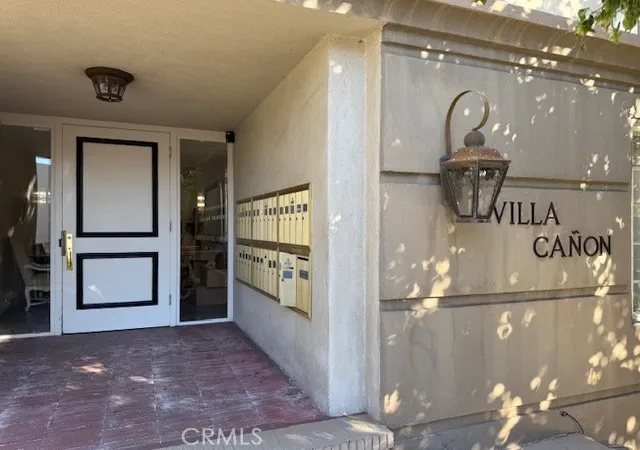 Photo 3 of Condo for sale at 434 S Canon #202, Beverly Hills, CA 90212 | MLS# SR26054518 | Listing updated on 2026-09-21