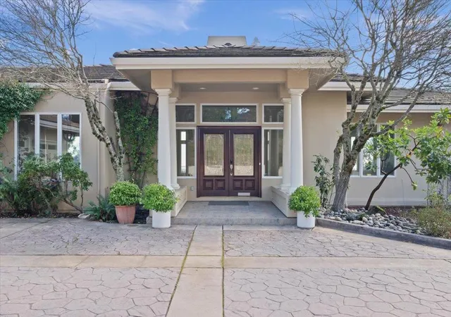 Photo 3 of Single family home for sale at 19975 Skyline Blvd, Los Gatos, CA 95033 | MLS# ML82035938 | Listing updated on 2026-09-14