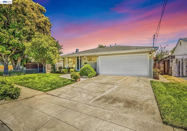 Photo 2 of Single family home for sale at 4708 Portola Dr, Fremont, CA 94536 | MLS# 41127382 | Listing updated on 2026-09-30