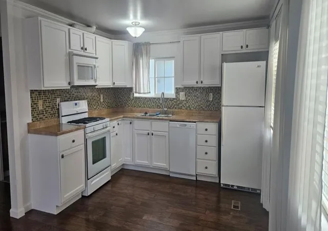 Photo 3 of Manufactured home for sale at 1146 Birch Ave #19, Seaside, CA 93955 | MLS# ML82037655 | Listing updated on 2026-09-15