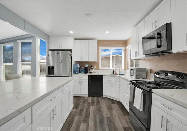Photo 4 of Manufactured home for sale at 24303 Woolsey Cyn Rd #85, Canoga Park, CA 91304 | MLS# SR26058874 | Listing updated on 2026-09-15