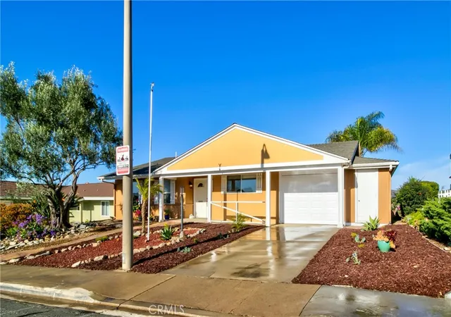 Photo 3 of Single family home for sale at 16445 Roca Dr, San Diego, CA 92128 | MLS# OC26024952 | Listing updated on 2026-10-06