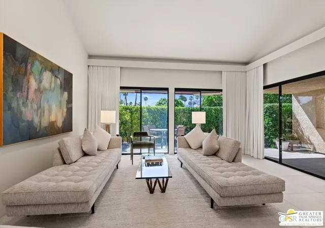 Listing Photo 4 - Condo for sale in building located at 200 E Racquet Clb Rd, Palm Springs, CA 92262 - Unit #8