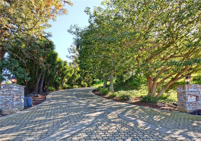 Photo 3 of Mansion for sale at 49 Saddleback, Rolling Hills, CA 90274 | MLS# PV26057607 | Listing updated on 2026-09-15