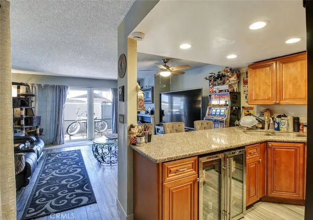 Listing Photo 5 - Condo for sale in building located at 1706 Puente Ave, Baldwin Park, CA 91706