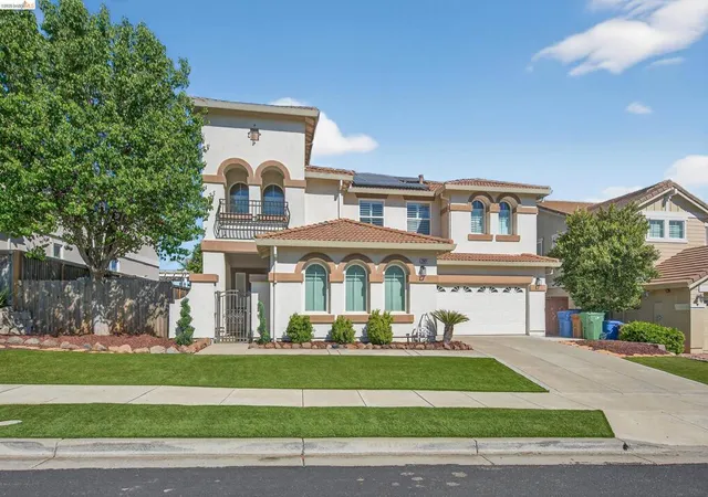 Photo 2 of Single family home for sale at 2631 Torrey Pines Dr, Brentwood, CA 94513 | MLS# 41128713 | Listing updated on 2026-09-15