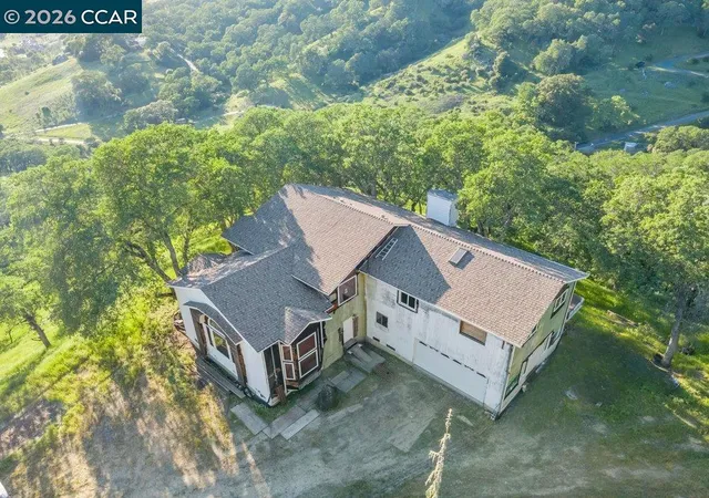 Photo 3 of Single family home for sale at 98 Oak Springs Dr, Napa, CA 94558 | MLS# 41128917 | Listing updated on 2026-09-15