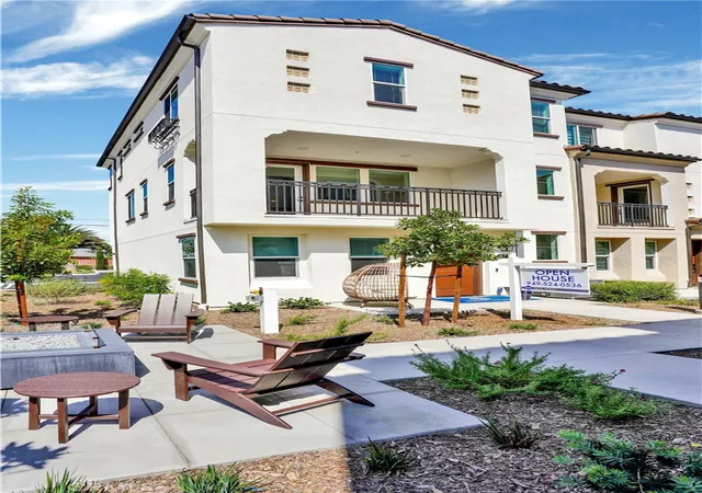 Photo 2 of Sale Pending at 2217 W Orange #17, Anaheim, CA 92804 | MLS# OC26068122 | Listing updated on 2026-09-14