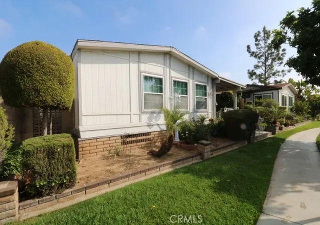 Photo 3 of Manufactured home for sale at 1346 Clear Lake Pl #70, Brea, CA 92821 | MLS# OC26069491 | Listing updated on 2026-09-15