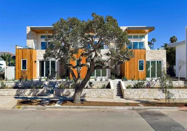 Multi family home for sale at 3905 Haines, San Diego, CA 92109 | MLS# NDP2603076