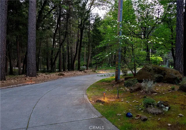 Photo 3 of Single family home for sale at 62 Holw Oak Ln, Chico, CA 95973 | MLS# SN26065080 | Listing updated on 2026-09-15