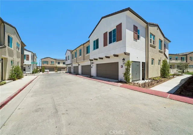 Photo 2 of Sale Pending at 3175 Teralina Cir, Riverside, CA 92503 | MLS# CV26072603 | Listing updated on 2026-09-28