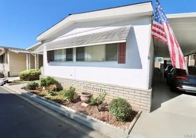 Photo 3 of Manufactured home for sale at 551 Lake Grv Way #165, La Habra, CA 90631 | MLS# OC26073170 | Listing updated on 2026-09-14