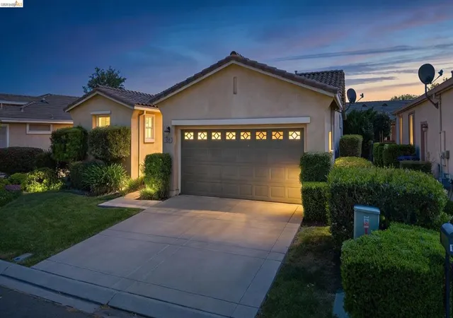 Photo 3 of Single family home for sale at 1063 Waterwood Dr, Rio Vista, CA 94571 | MLS# 41130047 | Listing updated on 2026-09-15