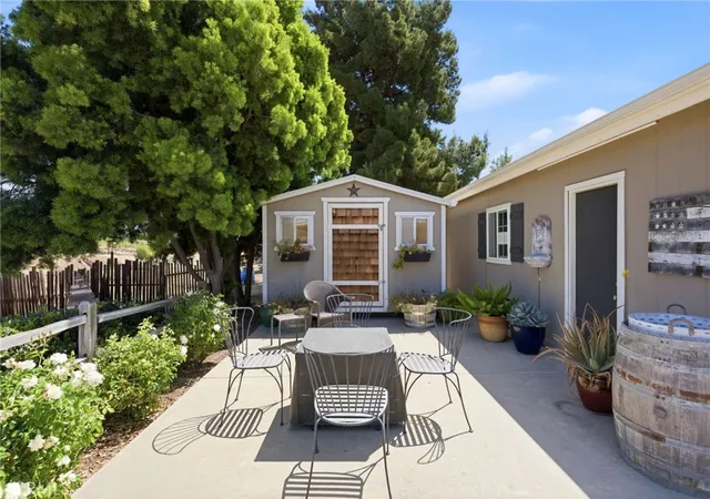 Photo 4 of Single family home for sale at 41714 Avenida De Anita, Temecula, CA 92592 | MLS# SW26075214 | Listing updated on 2026-10-06