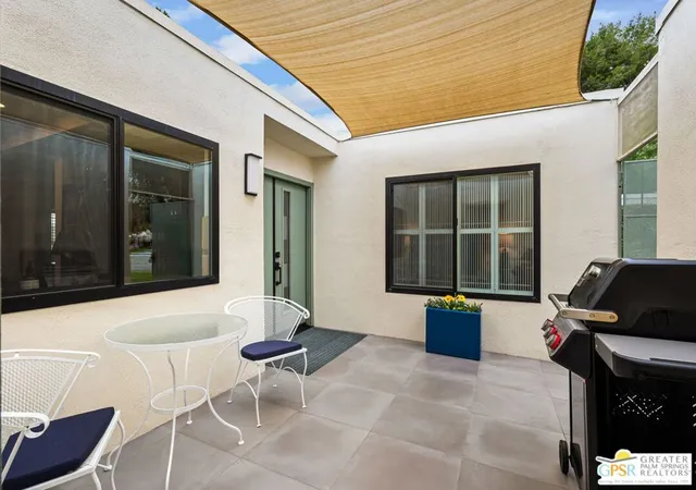 Listing Photo 5 - Condo for sale in building located at 2012 E Sonora Rd, Palm Springs, CA 92264