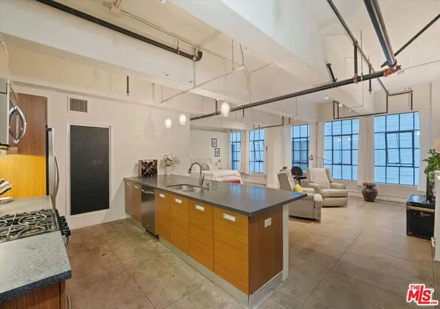 Photo 3 of Condo for sale at 746 S Los Angeles St #403, Los Angeles, CA 90014 | MLS# 26677649 | Listing updated on 2026-09-14