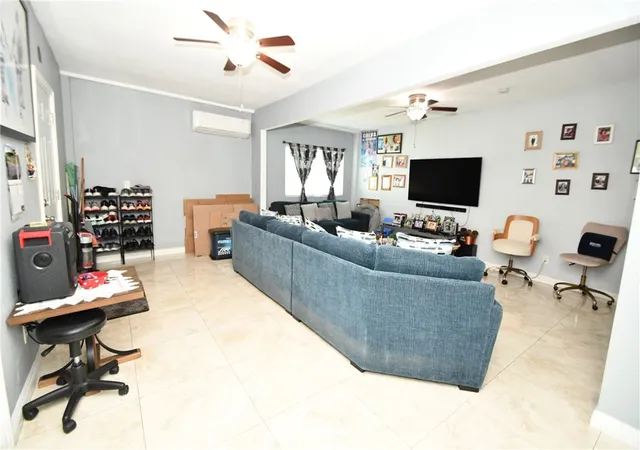Listing Photo 5 - Condo for sale in building located at 114 S Thorson, Compton, CA 90221