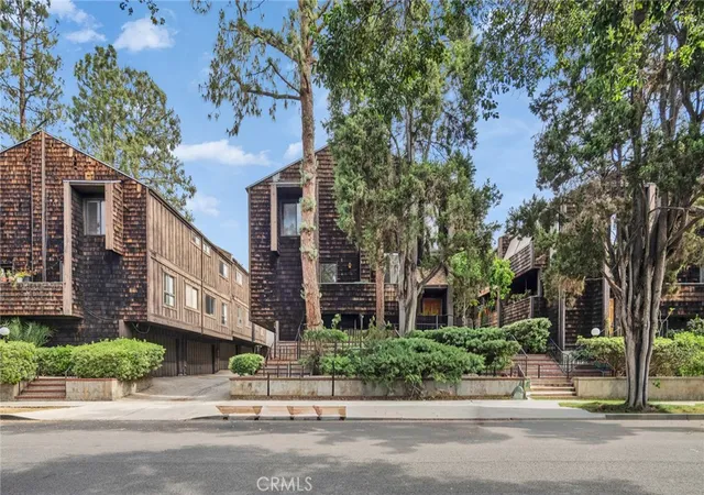 Photo 2 of Townhouse for sale at 332 North 5th St, Burbank, CA 91501 | MLS# OC26077183 | Listing updated on 2026-10-05