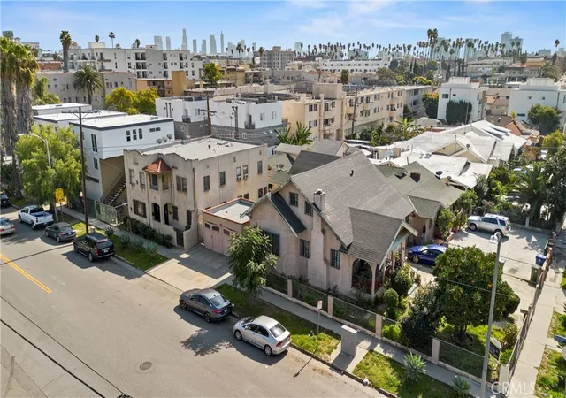 Photo 3 of House for sale at 4214 Rosewood, Los Angeles, CA 90004 | MLS# DW26079741 | Listing updated on 2026-09-15