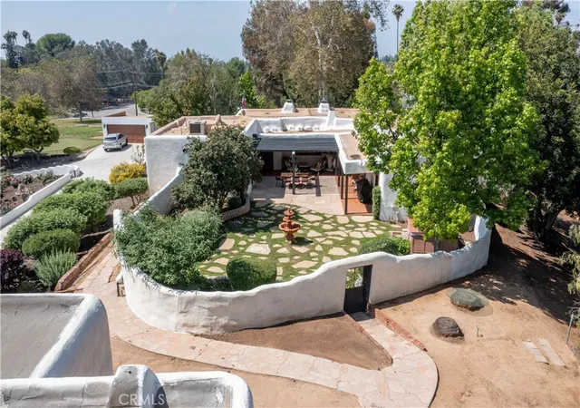 Listing Photo 5 - Condo for sale in building located at 1615 Halsey St, Redlands, CA 92373