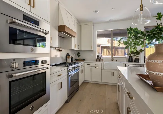 Photo 2 of Single family home for sale at 181 E Palm St, Altadena, CA 91001 | MLS# PF26057797 | Listing updated on 2026-09-15