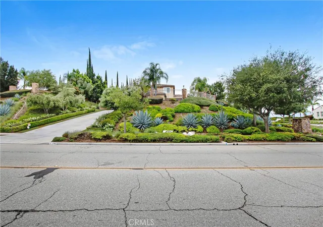 Photo 2 of Sale Pending at 498 Green Orchard, Riverside, CA 92506 | MLS# RS26080399 | Listing updated on 2026-09-18