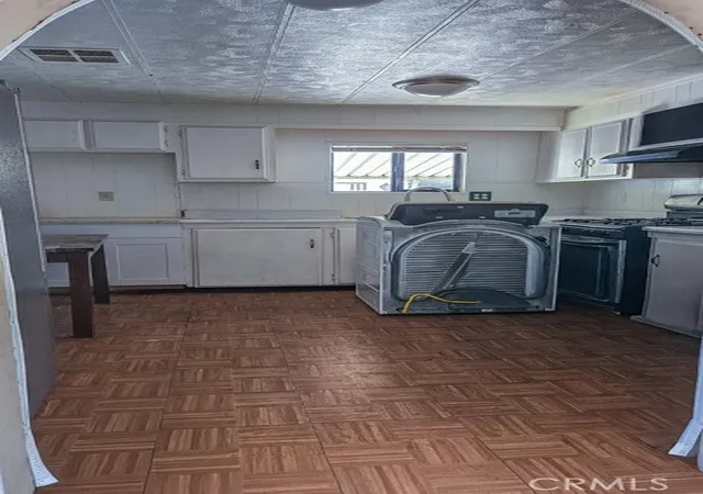 Photo 3 of Sale Pending at 45800 Challenger Way #251, Lancaster, CA 93535 | MLS# SR26079432 | Listing updated on 2026-09-14
