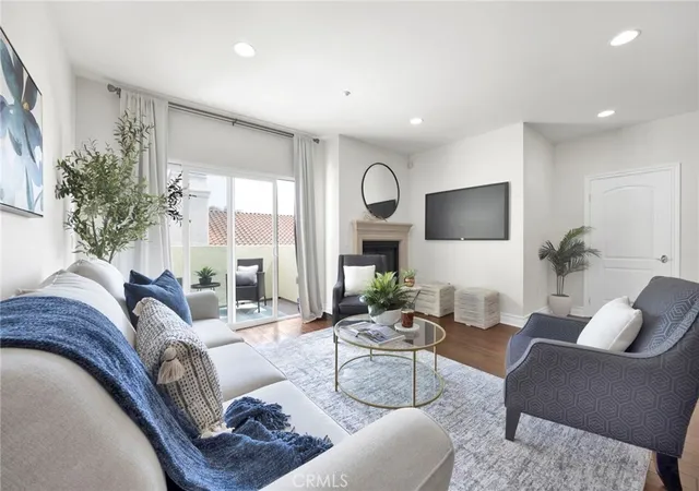 Photo 3 of Condo for sale at 1726 S Bentley Ave #403, Los Angeles, CA 90025 | MLS# OC26081582 | Listing updated on 2026-09-14
