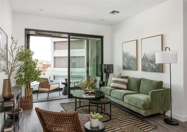 Photo 3 of Condo for sale at 118 Astronaut Ellison S Onizuka St #206, Los Angeles, CA 90012 | MLS# PF26085894 | Listing updated on 2026-09-14