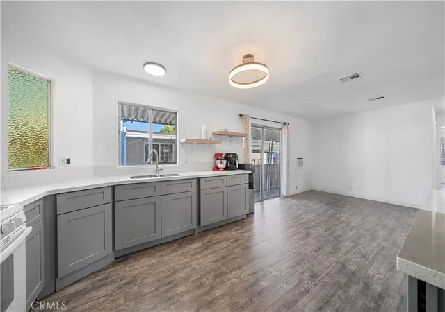 Photo 3 of Manufactured home for sale at 1401 West 9th #148, Pomona, CA 91766 | MLS# CV26086508 | Listing updated on 2026-09-15
