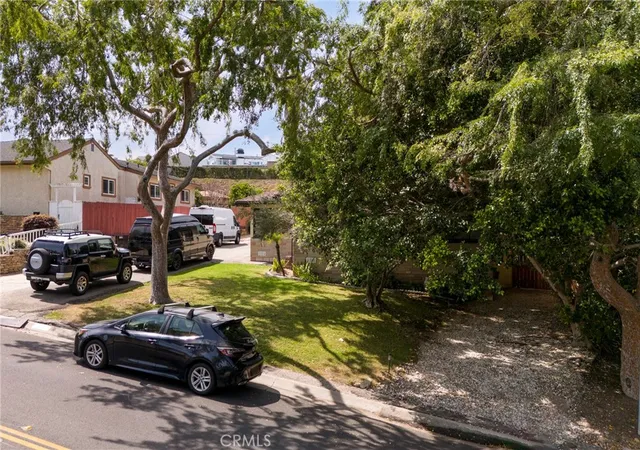 Photo 3 of Single family home for sale at 23211 Doris, Torrance, CA 90505 | MLS# BB26074933 | Listing updated on 2026-09-19