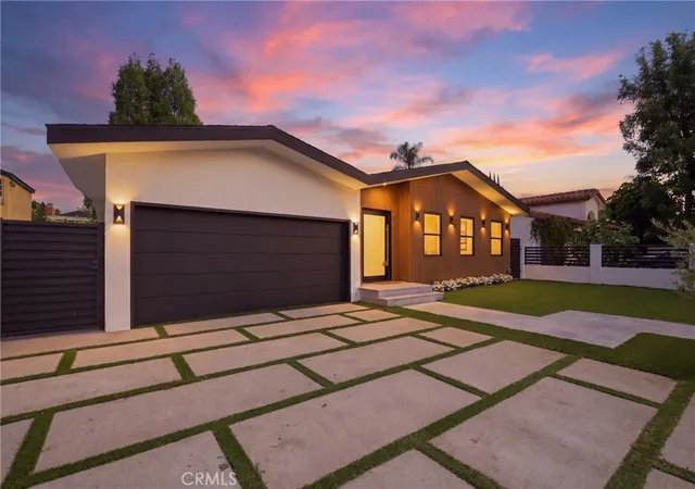 Photo 1 of Sale Pending at 5016 Rubio Ave, Encino, CA 91436 | MLS# SR26087130 | Listing updated on 2026-10-06