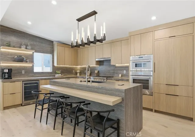 Photo 2 of Sale Pending at 5016 Rubio Ave, Encino, CA 91436 | MLS# SR26087130 | Listing updated on 2026-10-06