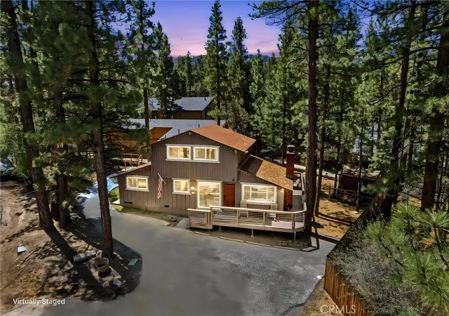 Photo 3 of Single family home for sale at 426 Crystal Ct, Big Bear Lake, CA 92315 | MLS# CV26086836 | Listing updated on 2026-09-15