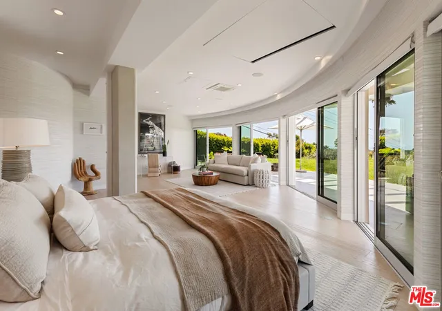 Photo 3 of Single family home for sale at 6375 Gayton Pl, Malibu, CA 90265 | MLS# 26759407 | Listing updated on 2026-09-22
