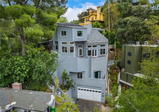 Photo 2 of Sale Pending at 468 Sycamore Gln, Pasadena, CA 91105 | MLS# PF26082876 | Listing updated on 2026-09-14