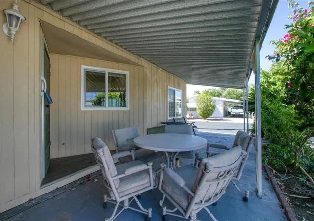Photo 2 of Manufactured home for sale at 282 Saguaro Dr, Palm Springs, CA 92264 | MLS# 219146840DA | Listing updated on 2026-09-15