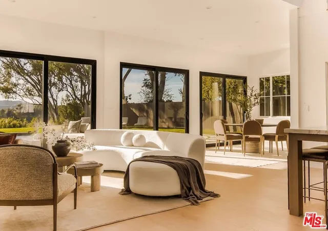 Photo 4 of Sale Pending at 2179 Linda Flora Dr, Los Angeles, CA 90077 | MLS# 26753371 | Listing updated on 2026-09-15