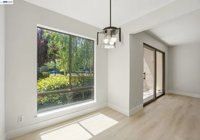 Condo for sale at 460 N Civic Dr #106, Walnut Creek, CA 94596 | MLS# 41132389