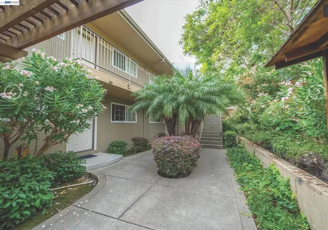 Photo 1 of Multi family home for sale at 106 E K St, Benicia, CA 94510 | MLS# 41132386 | Listing updated on 2026-09-15