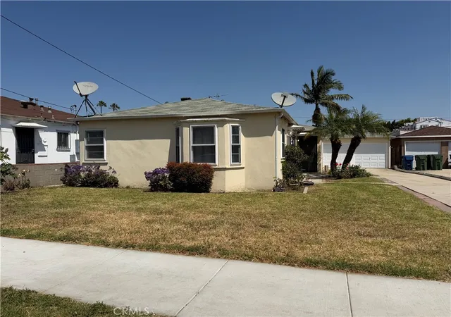 Photo 2 of Sale Pending at 323 Elm, Inglewood, CA 90301 | MLS# OC26090254 | Listing updated on 2026-09-15