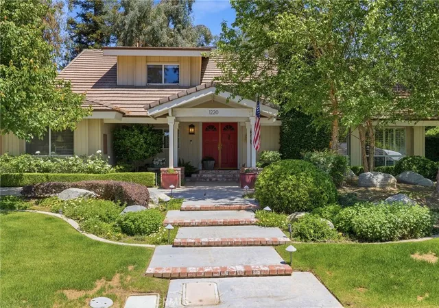 Photo 1 of Sale Pending at 1220 Clb View Dr, Bakersfield, CA 93309 | MLS# SC26087655 | Listing updated on 2026-09-14