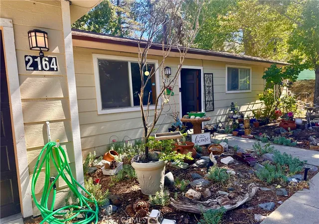 Photo 2 of Single family home for sale at 2164 Outer Hwy 2 S, Wrightwood, CA 92397 | MLS# CV26091244 | Listing updated on 2026-09-15