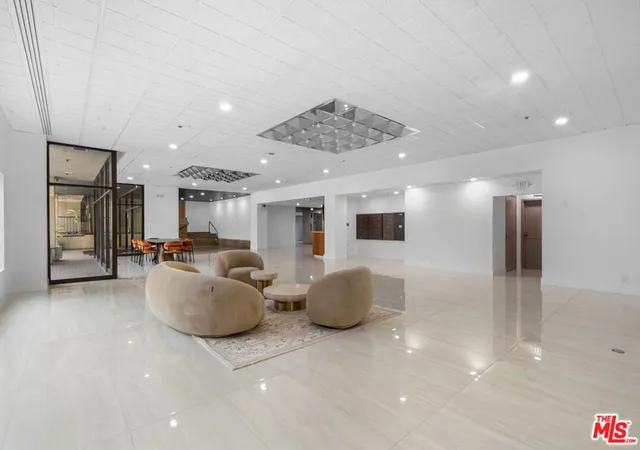 Photo 4 of Condo for sale at 727 S Ardmore Ave #304, Los Angeles, CA 90005 | MLS# 26816777 | Listing updated on 2026-09-14