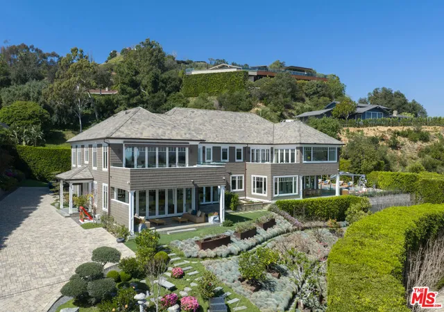 Photo 1 of Mansion for sale at 1722 San Remo Dr, Pacific Palisades, CA 90272 | MLS# 26827133 | Listing updated on 2026-09-14